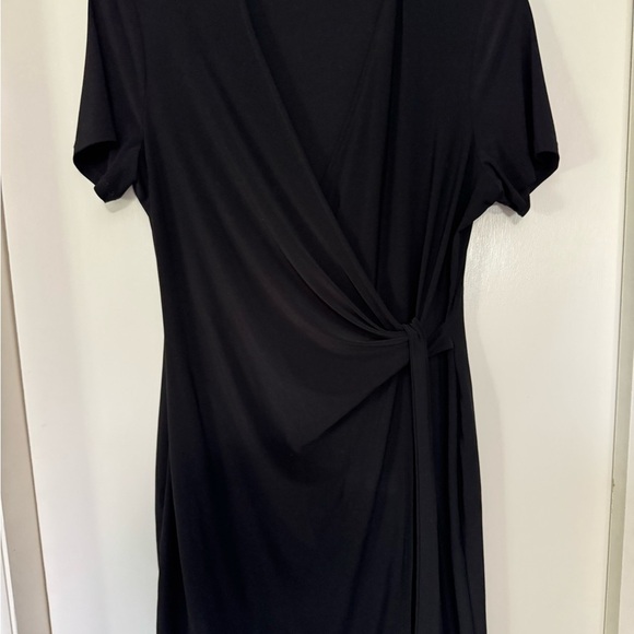 Anne Klein Classic Black V-Neck Dress - Picture 1 of 4